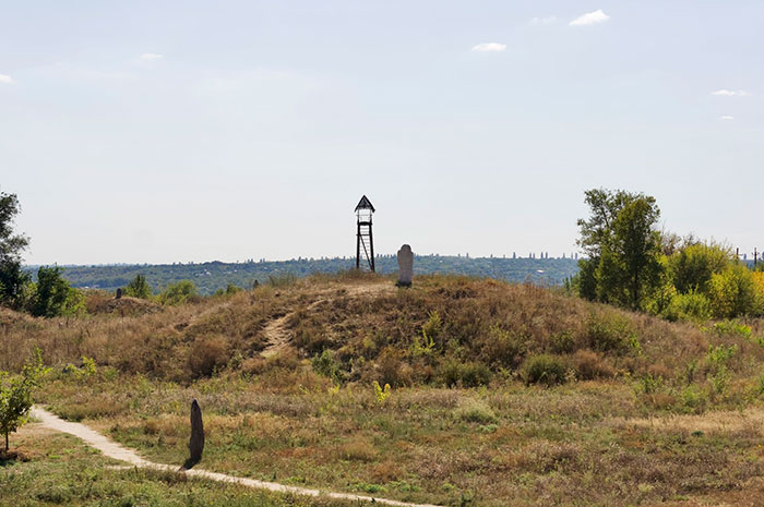 Бекет на вершині кургану